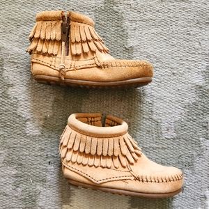 Minnetonka Suede Fringe Boots Kids